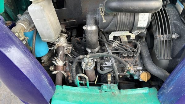 Komatsu Model  pC15R-8